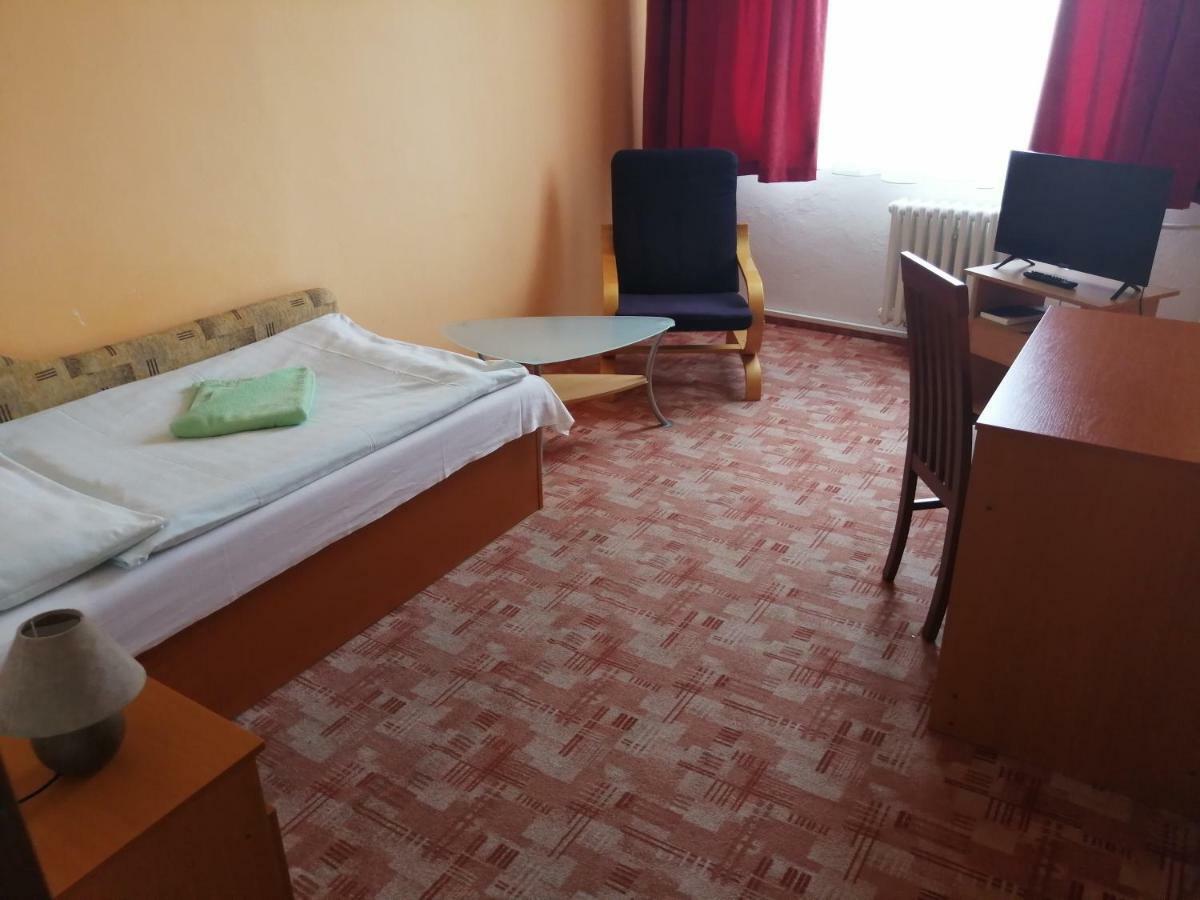 Penzion Institut Kosice Luaran gambar